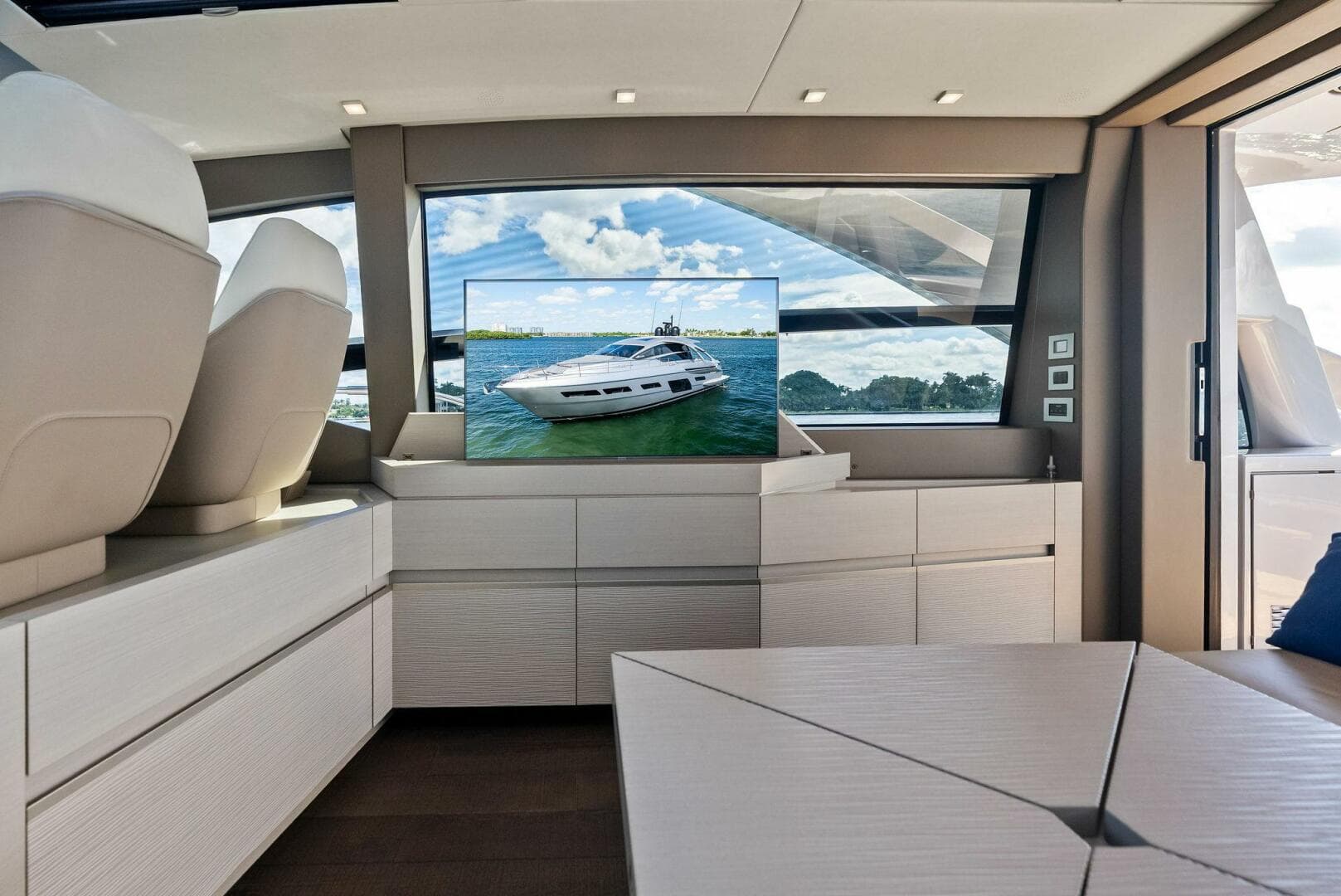 2024 Pershing 7X — photo 41