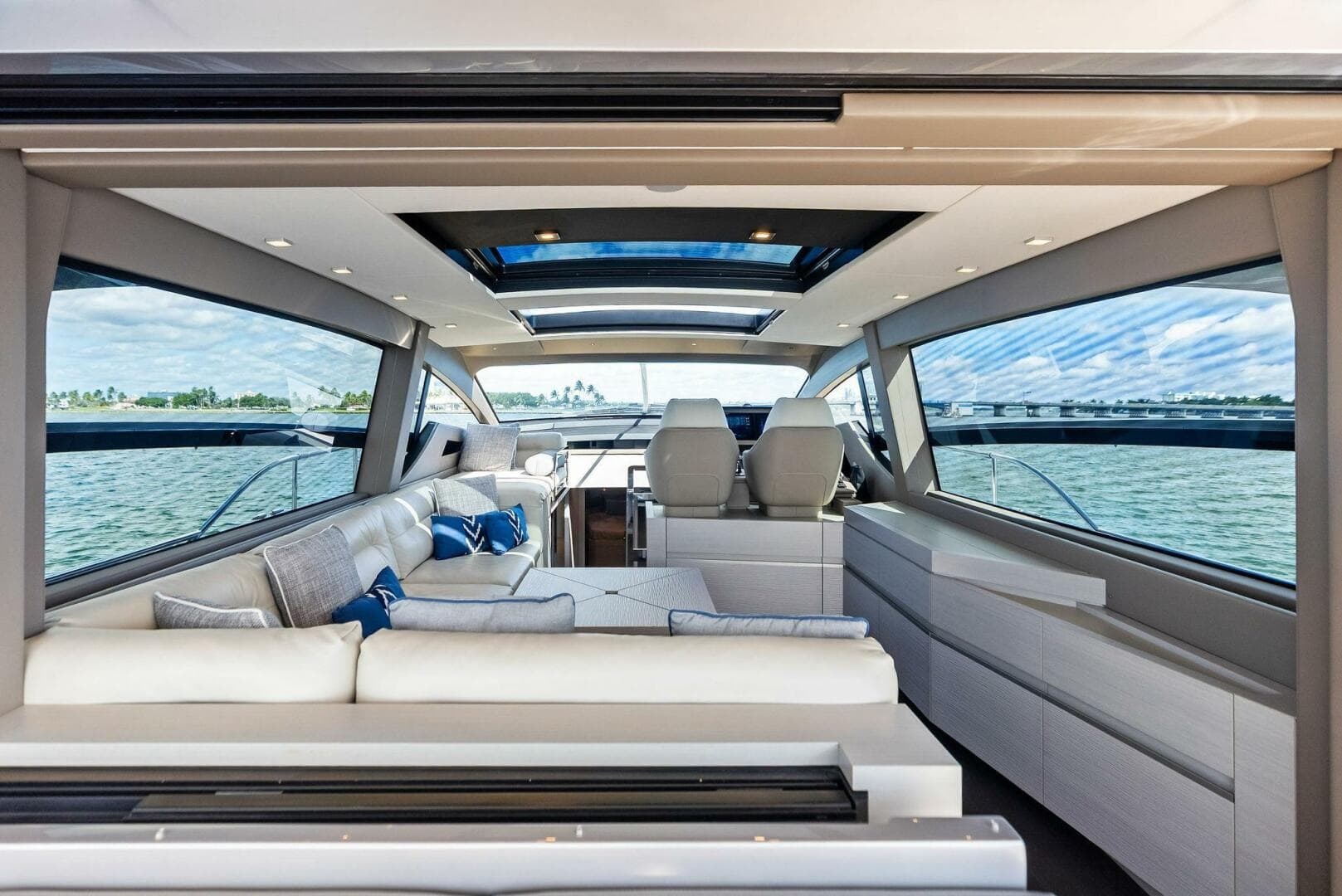 2024 Pershing 7X — photo 43