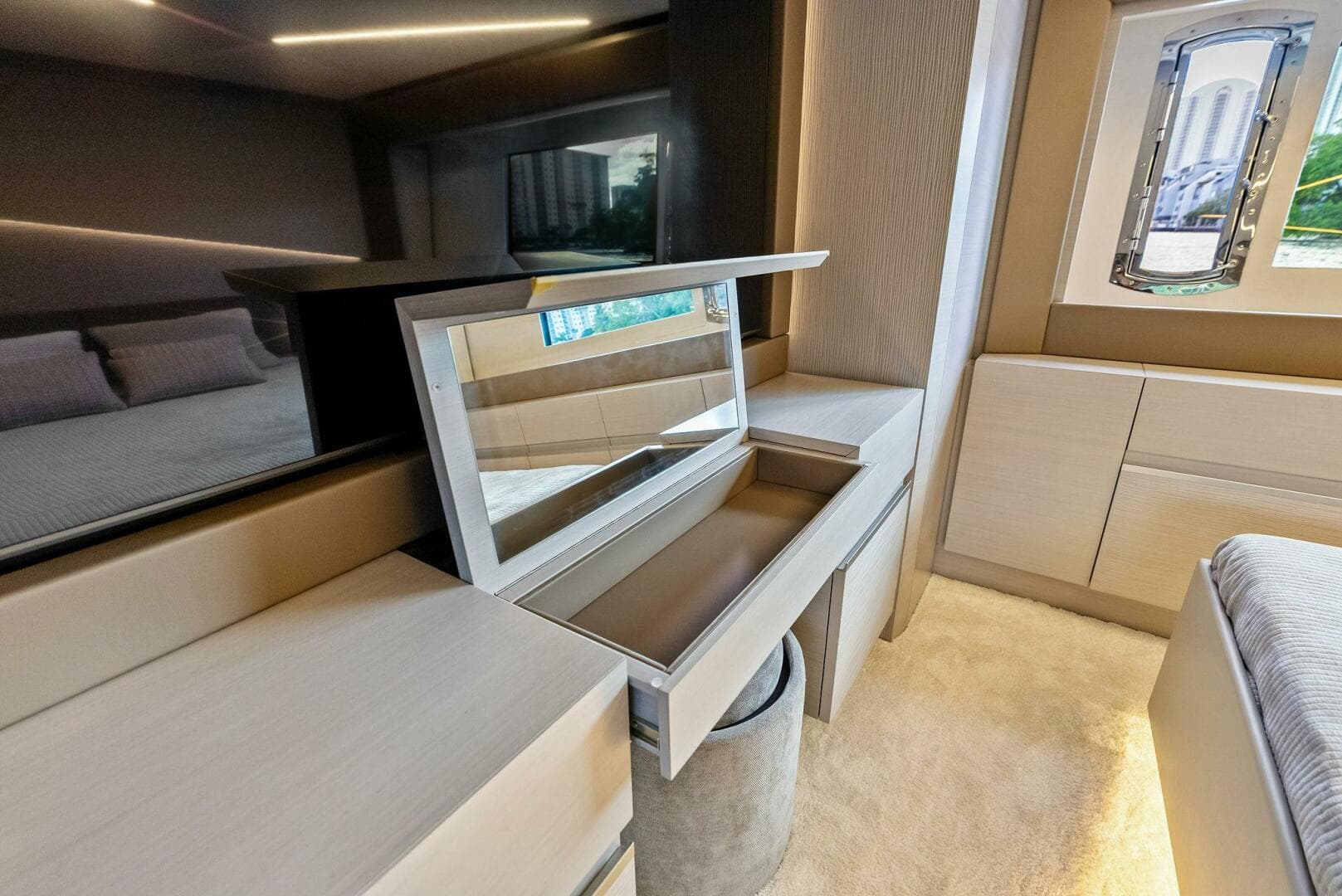 2024 Pershing 7X — photo 70