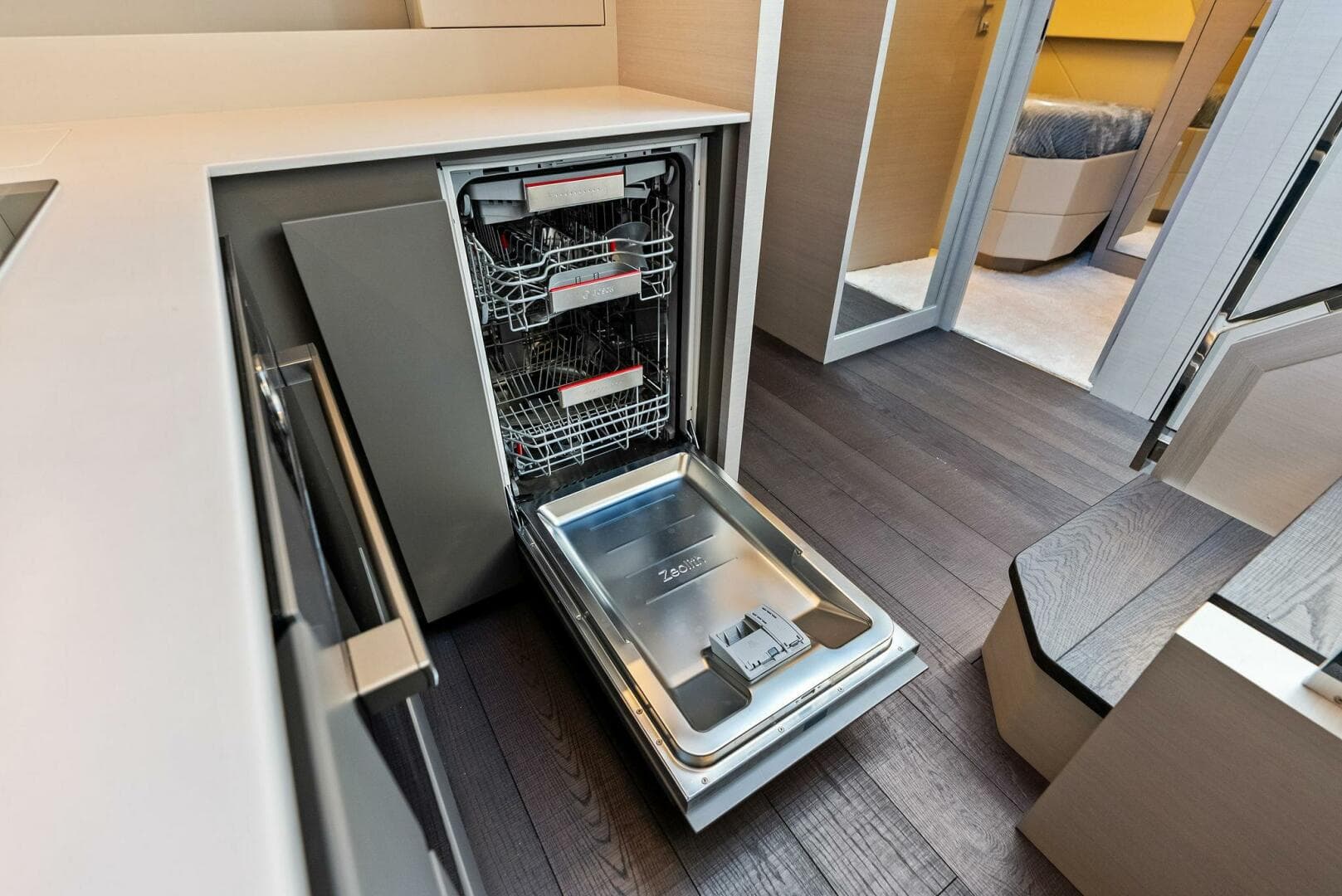 2024 Pershing 7X — photo 64