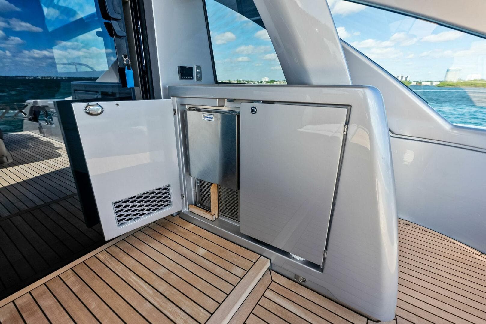 2024 Pershing 7X — photo 40