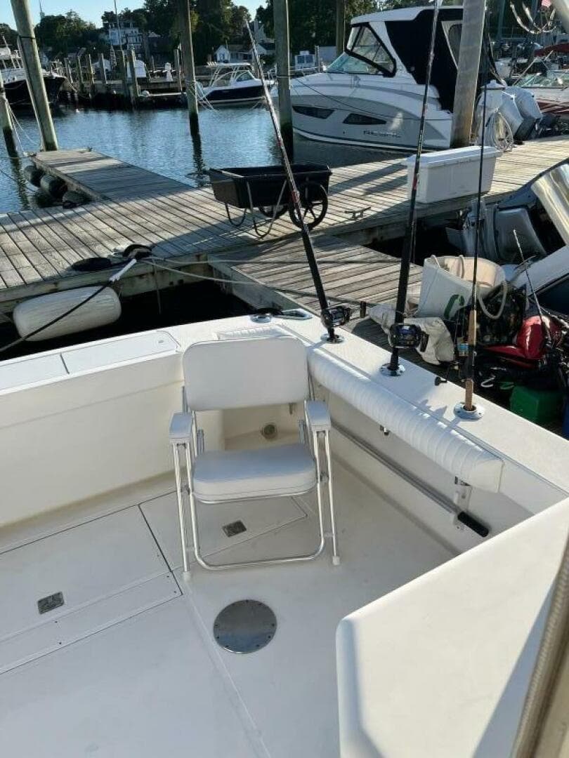 2000 Cabo 31 Express — photo 12