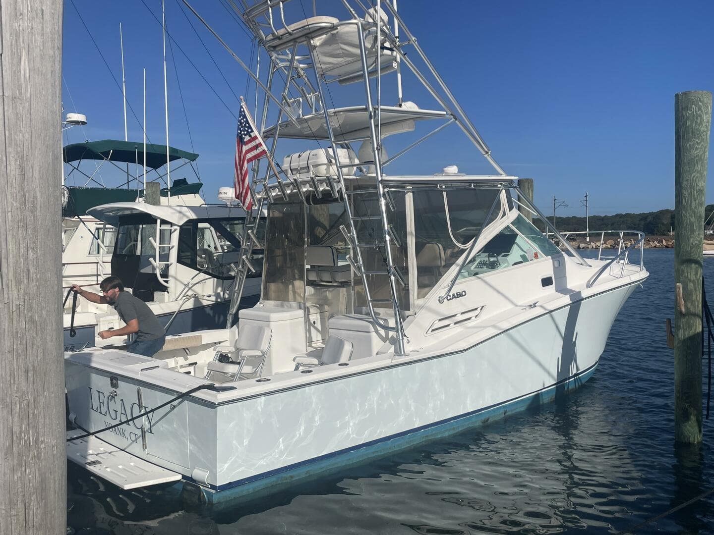 2000 Cabo 31 Express — photo 4