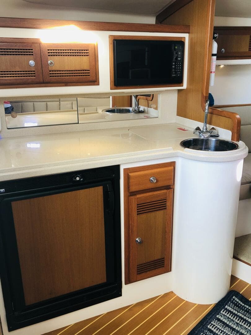 2000 Cabo 31 Express — photo 30