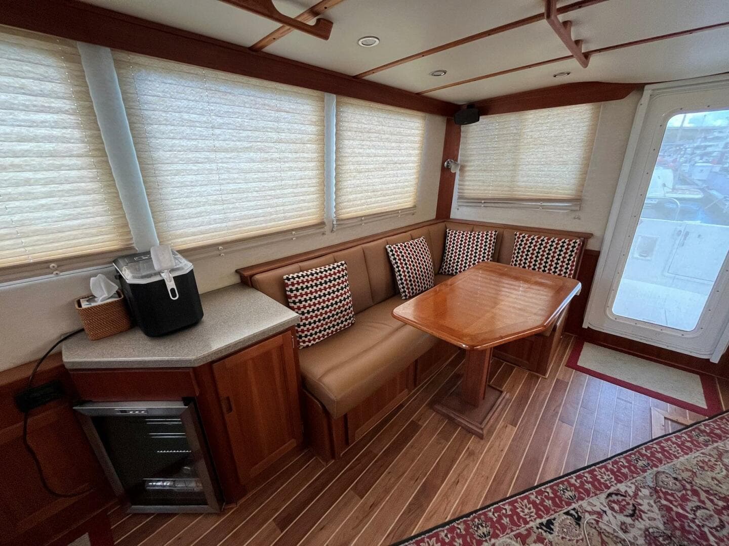 2007 Nordic Tugs 42 — photo 4