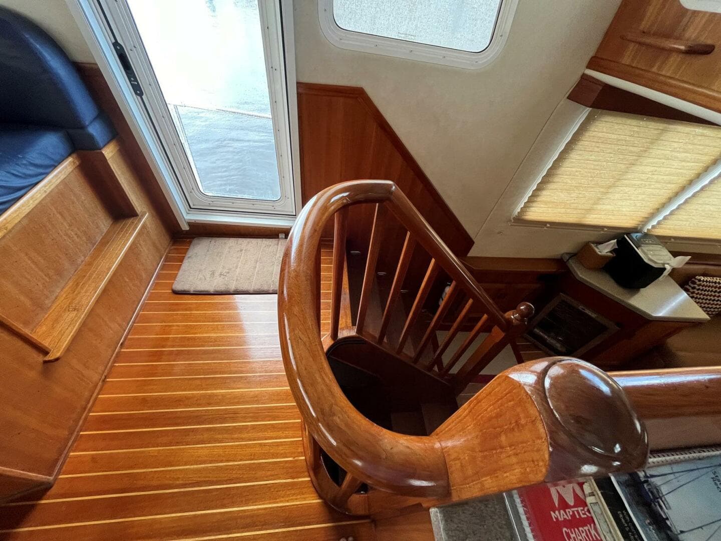 2007 Nordic Tugs 42 — photo 12