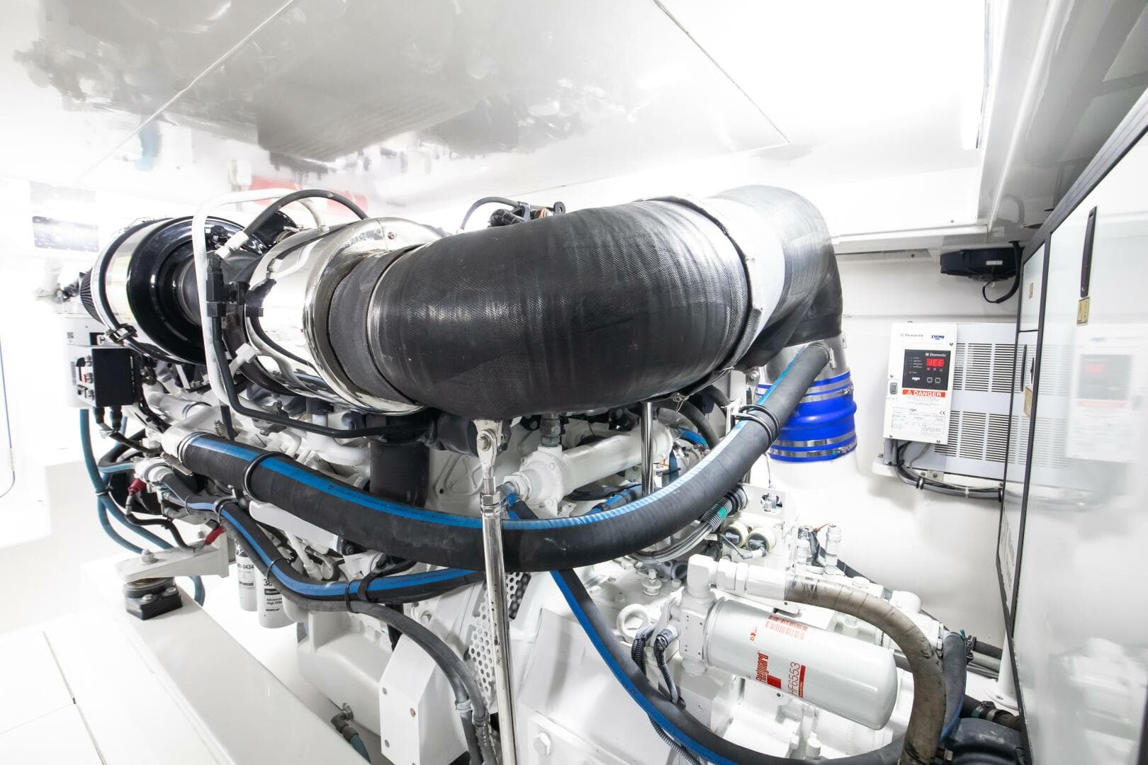 2015 Ocean Yachts 64 Convertible — photo 30