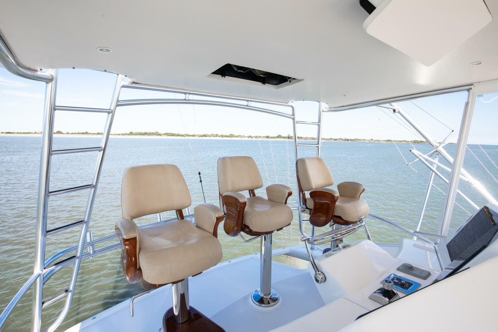 2015 Ocean Yachts 64 Convertible — photo 23