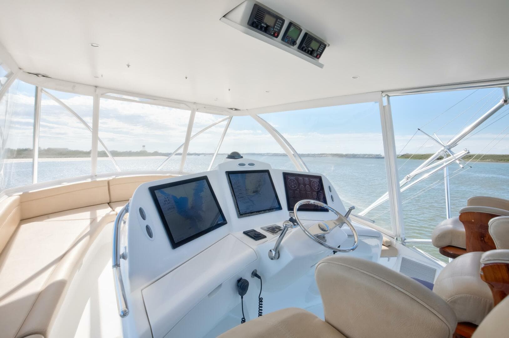 2015 Ocean Yachts 64 Convertible — photo 26