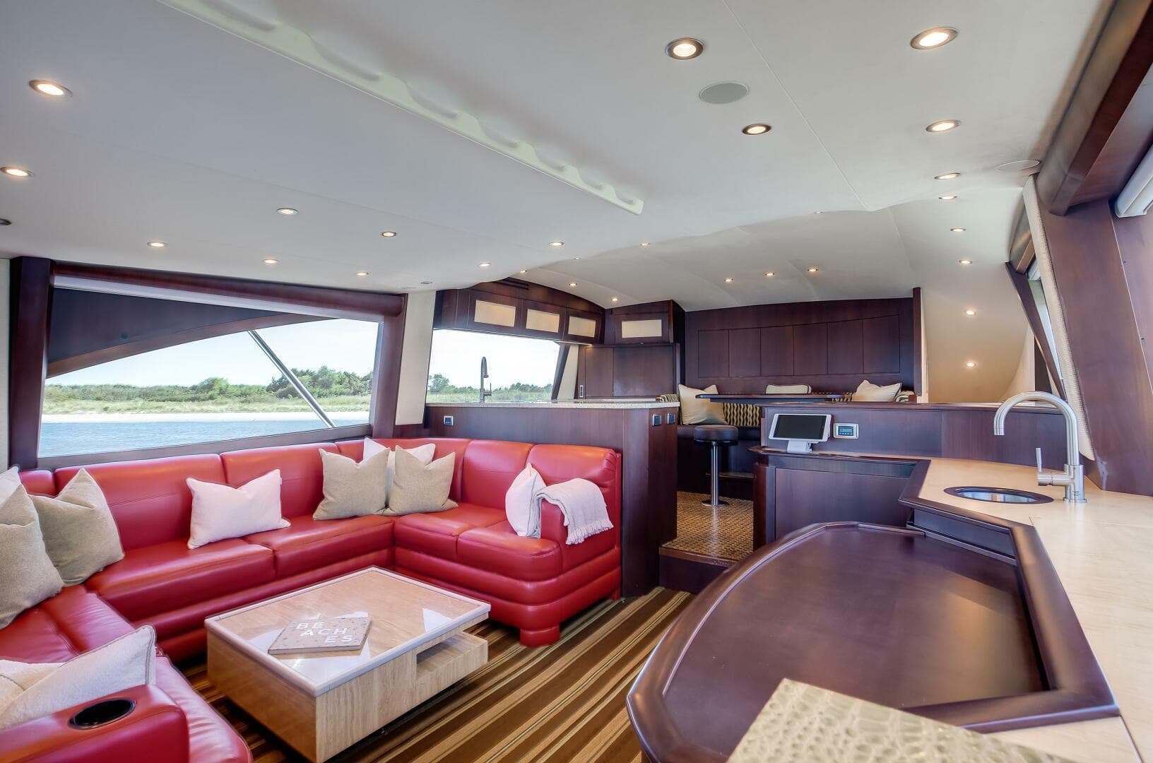 2015 Ocean Yachts 64 Convertible — photo 3
