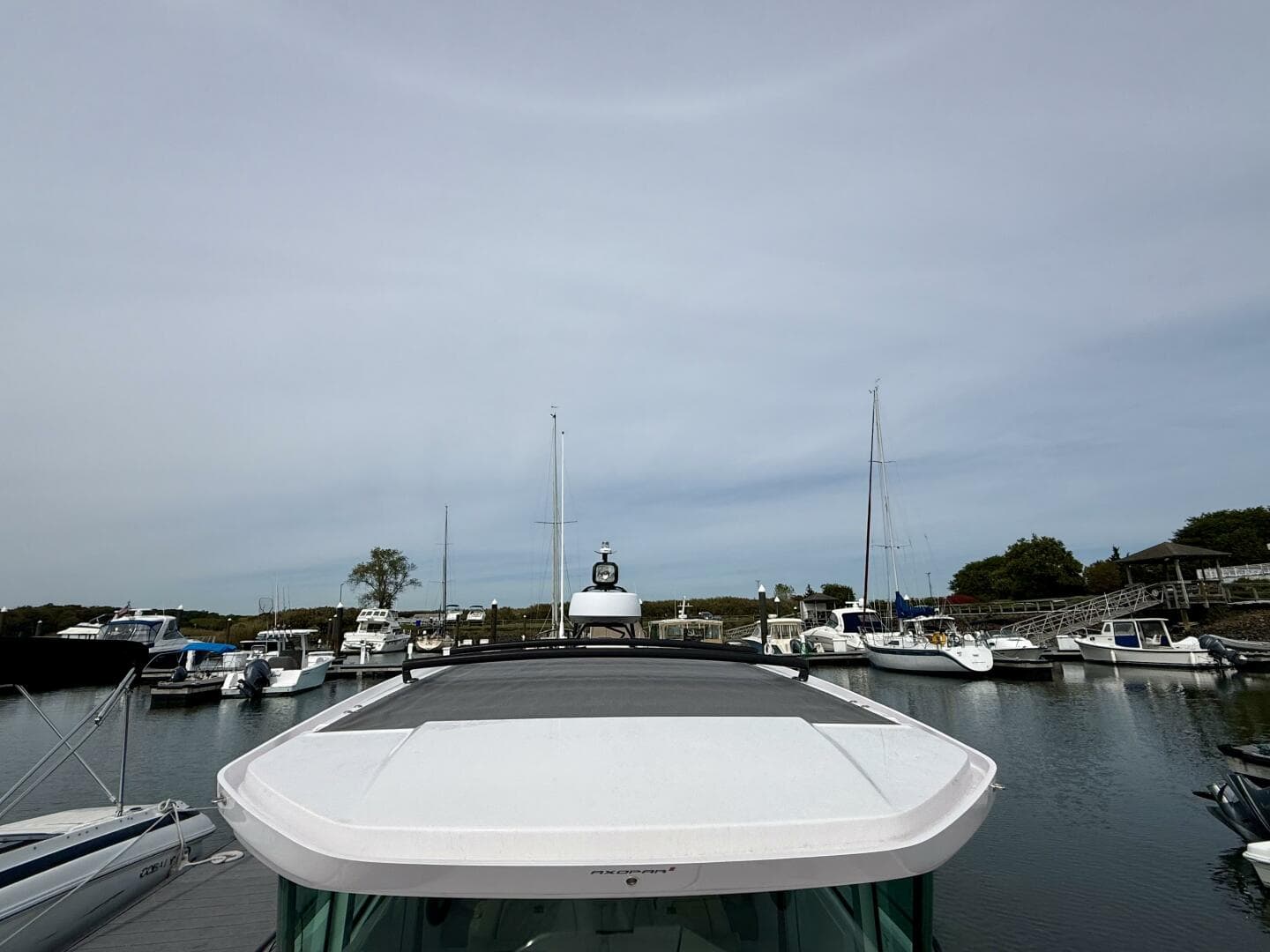 2022 Axopar Cabin — photo 8