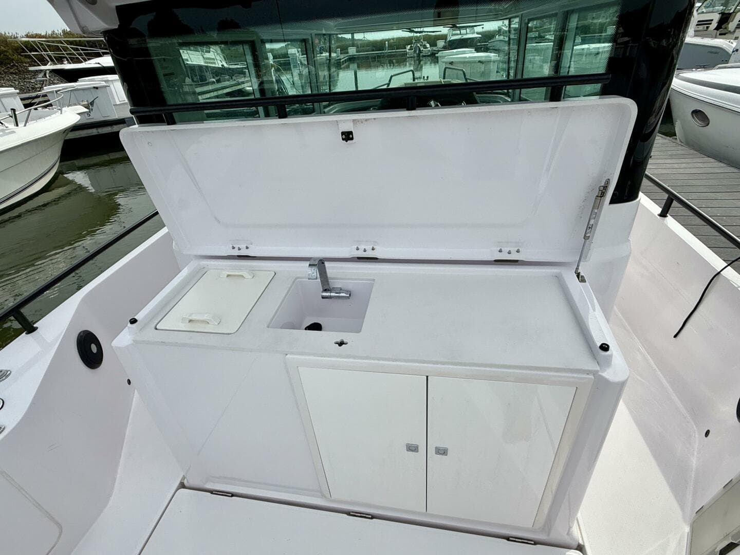 2022 Axopar Cabin — photo 18