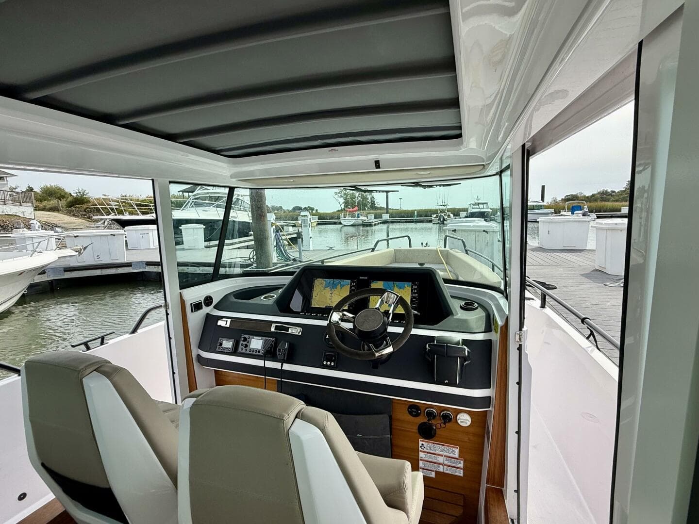 2022 Axopar Cabin — photo 22