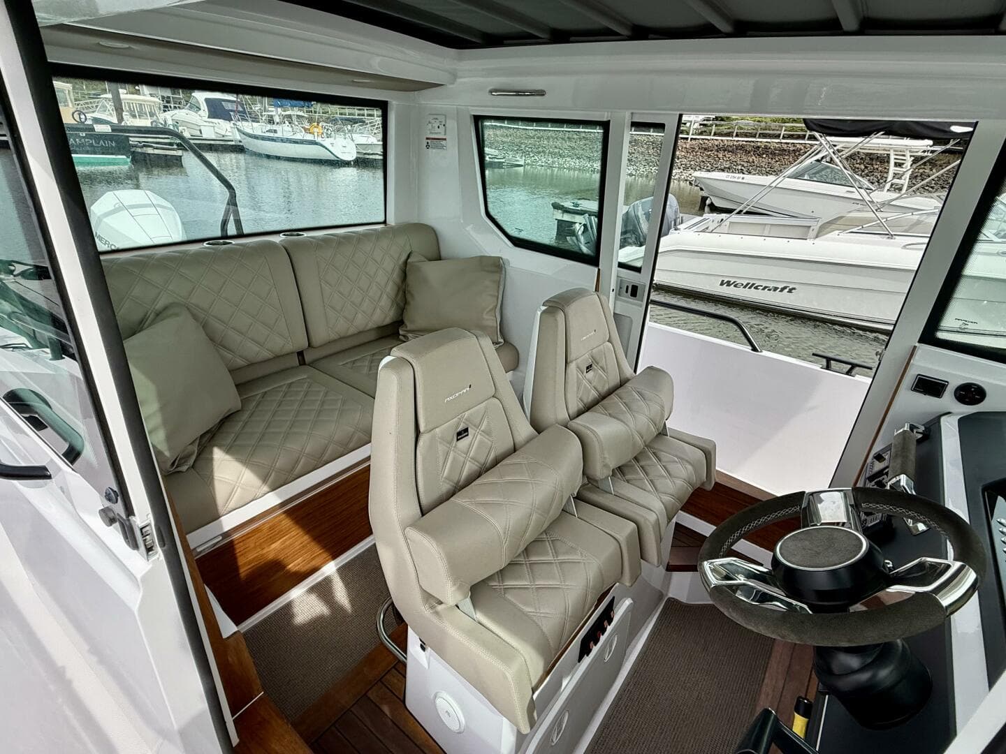 2022 Axopar Cabin — photo 21