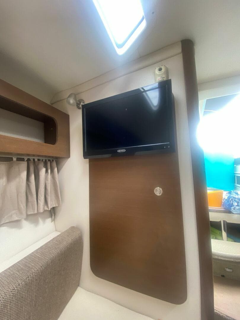 2018 Sea Ray 260 Sundancer — photo 31
