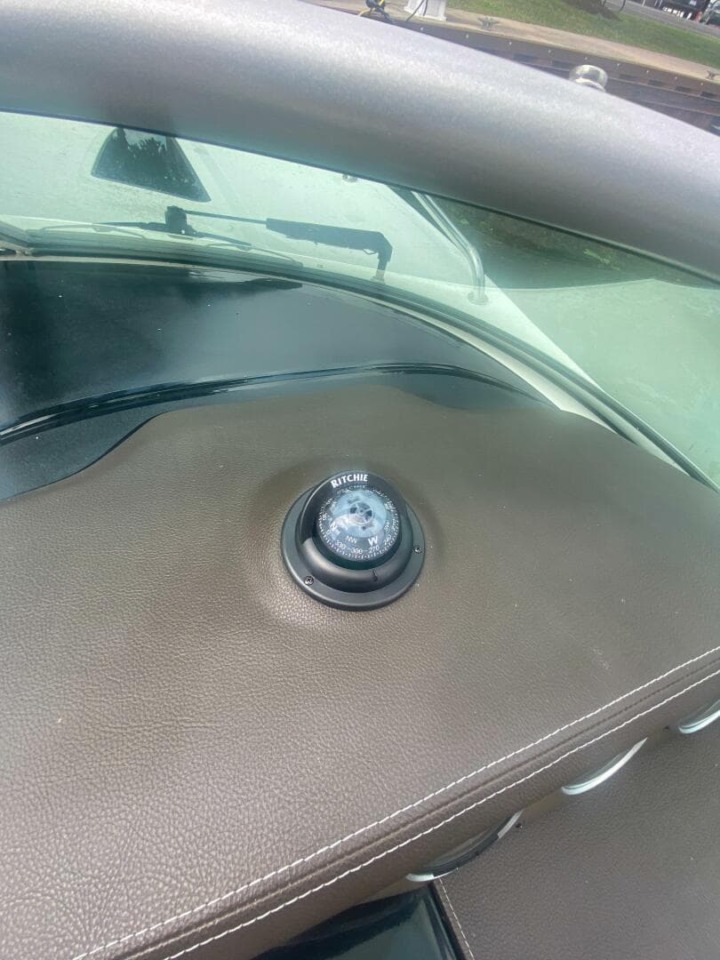 2018 Sea Ray 260 Sundancer — photo 26