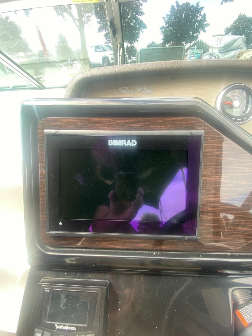 2018 Sea Ray 260 Sundancer — photo 24