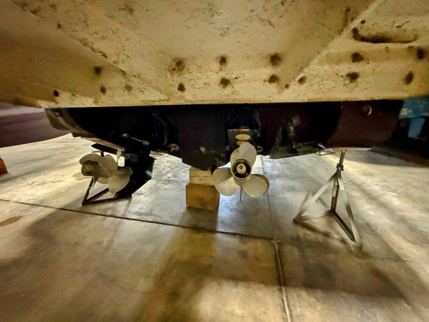 2002 Rinker 342 Fiesta Vee — photo 37