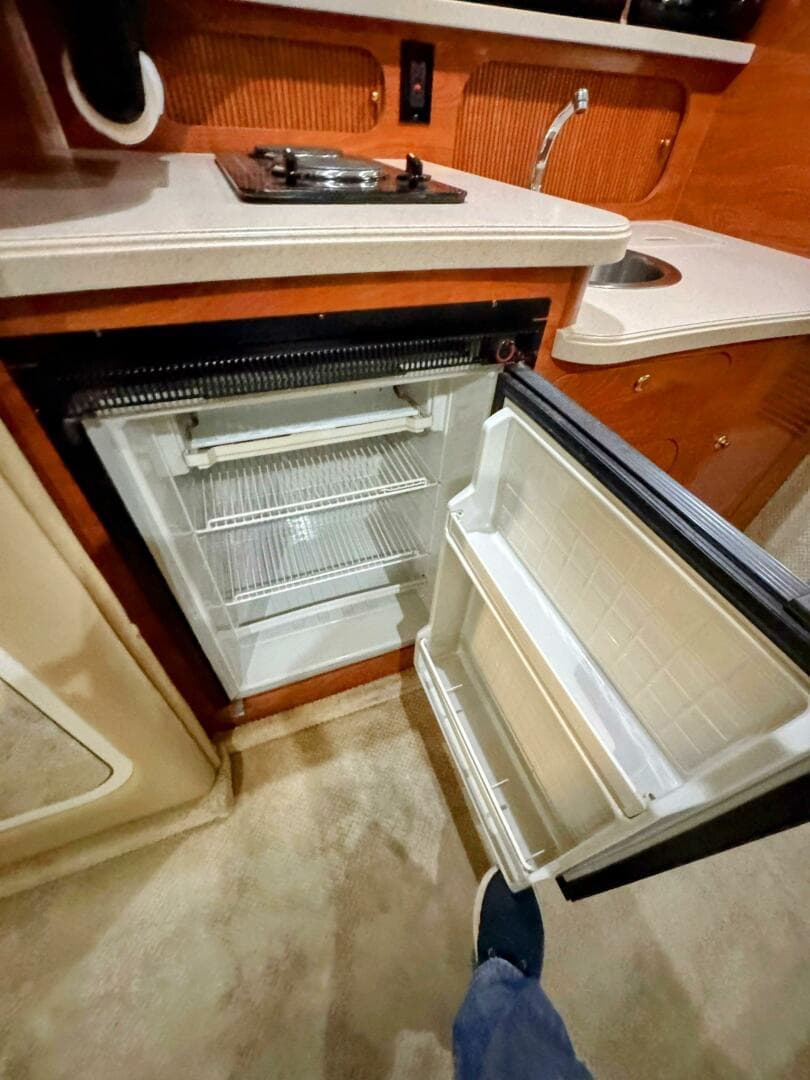 2002 Rinker 342 Fiesta Vee — photo 23