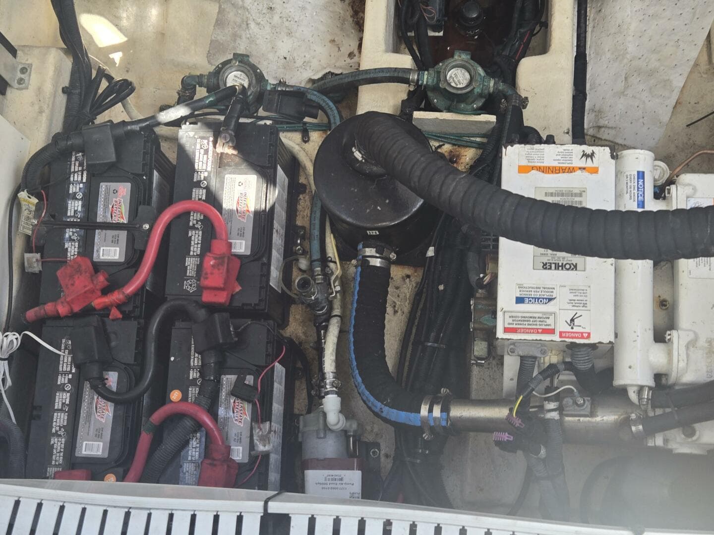 2010 Sea Ray 330 Sundancer — photo 56