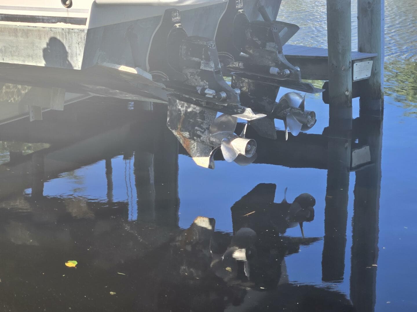 2010 Sea Ray 330 Sundancer — photo 7