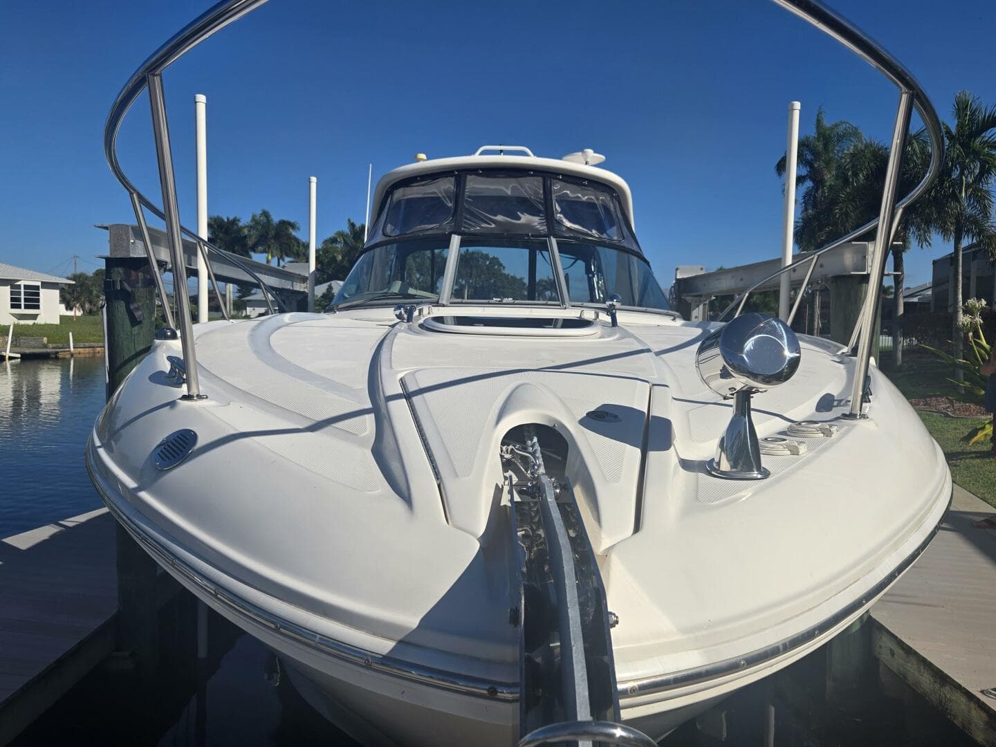 2010 Sea Ray 330 Sundancer — photo 10