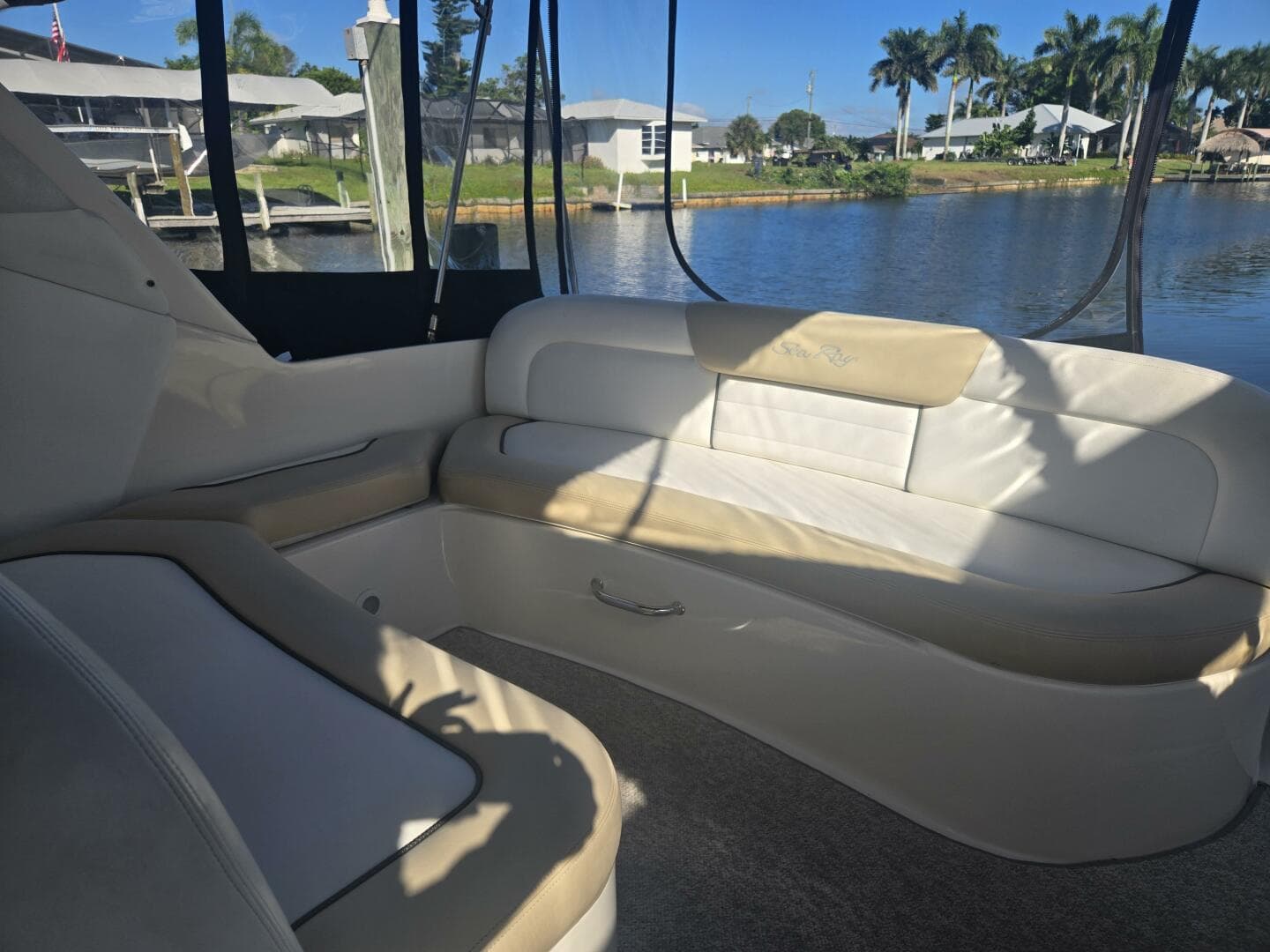 2010 Sea Ray 330 Sundancer — photo 15