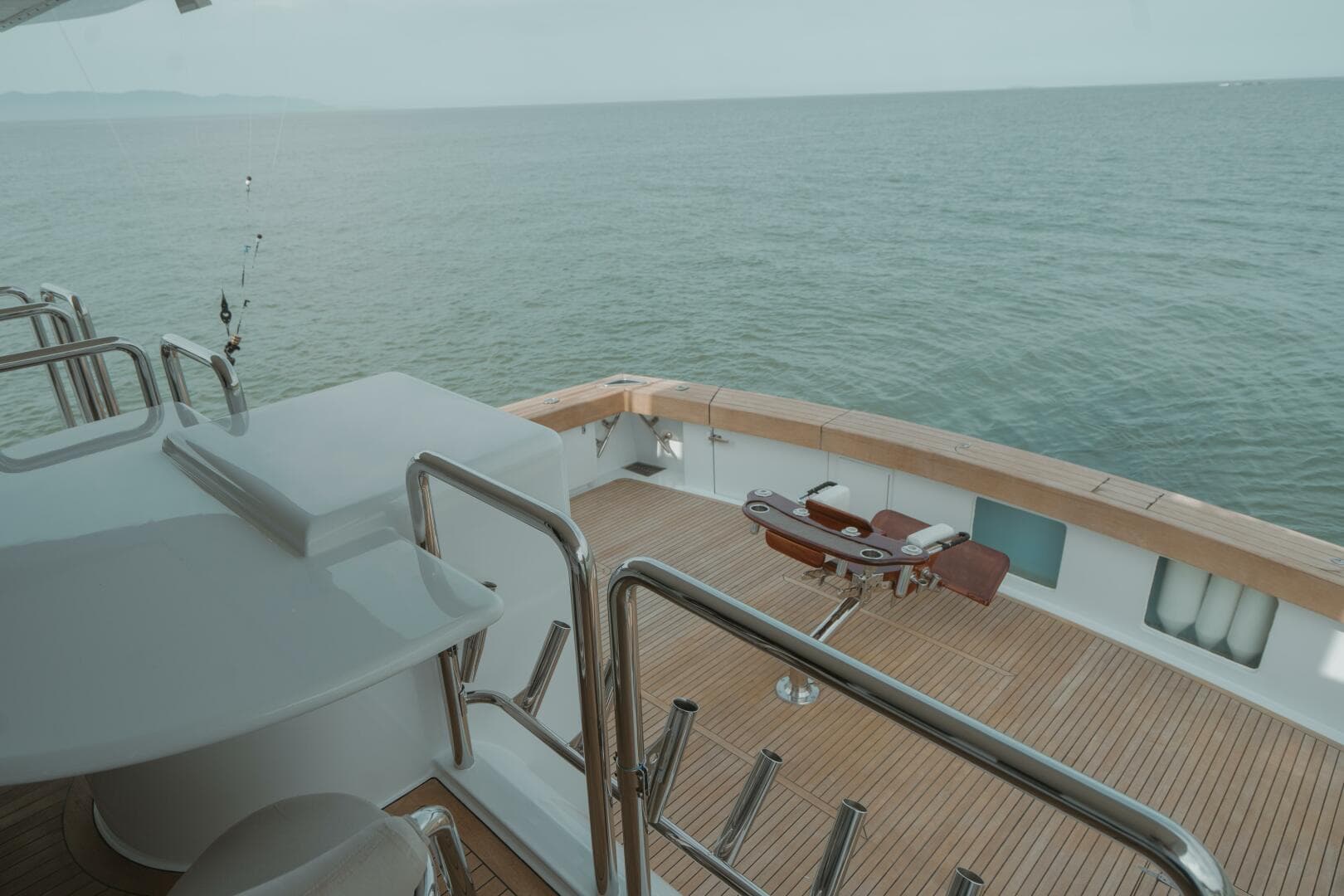 1996 Oceanfast 87 Enclosed Bridge Sportfish — photo 27