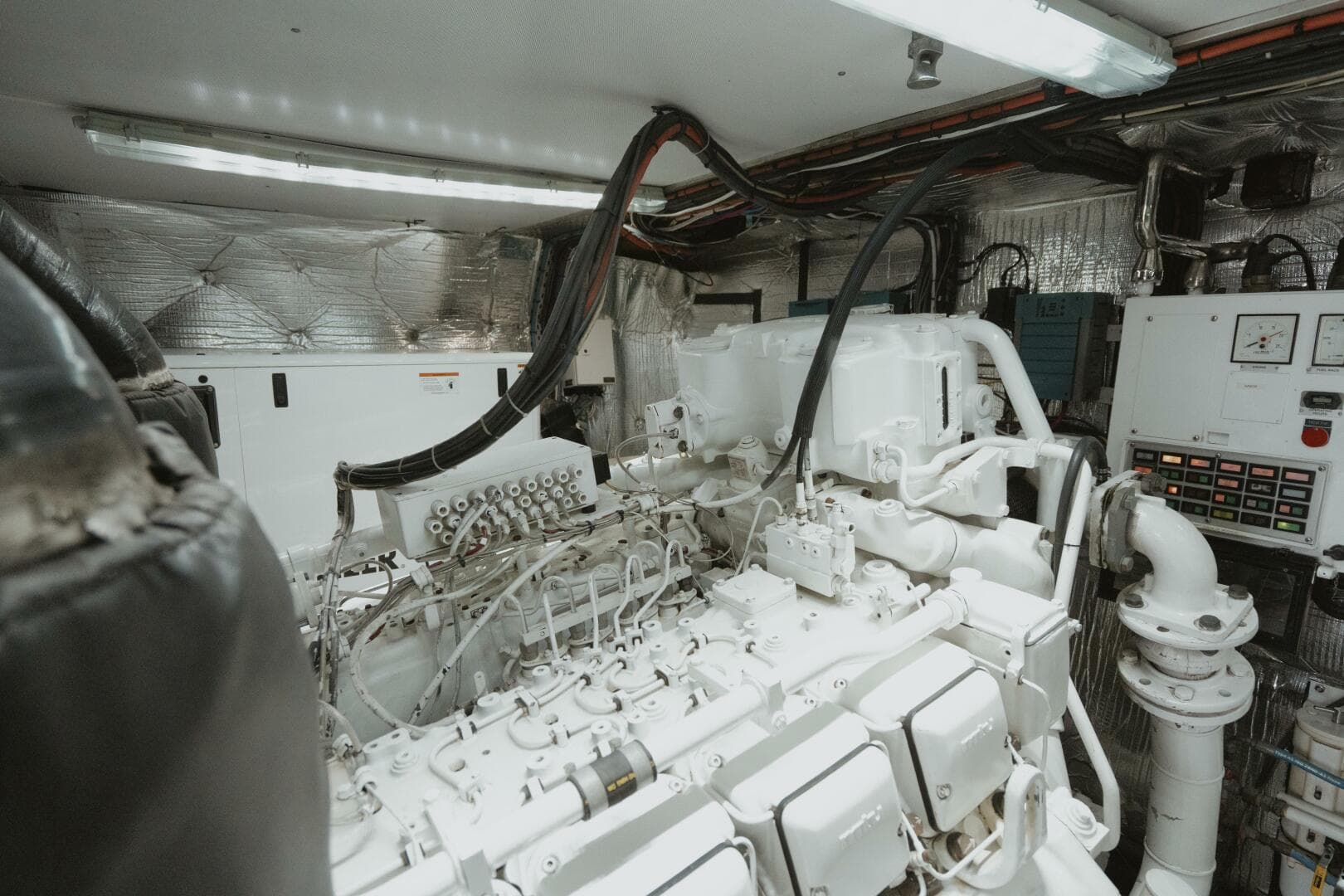 1996 Oceanfast 87 Enclosed Bridge Sportfish — photo 38