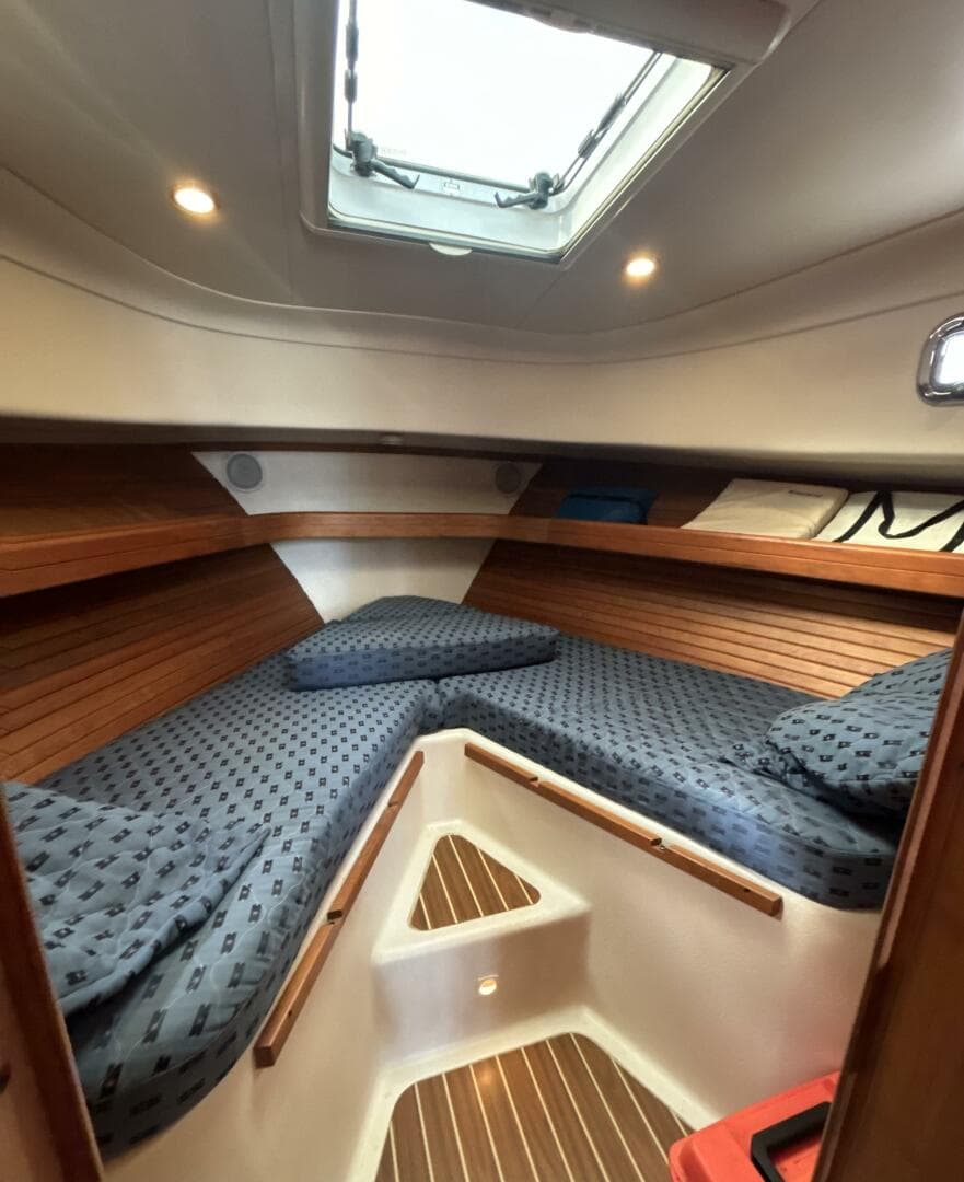 2005 Mainship Pilot 34 Rum Runner II — photo 23