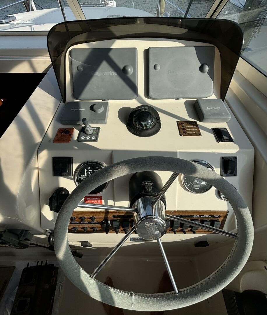2005 Mainship Pilot 34 Rum Runner II — photo 14