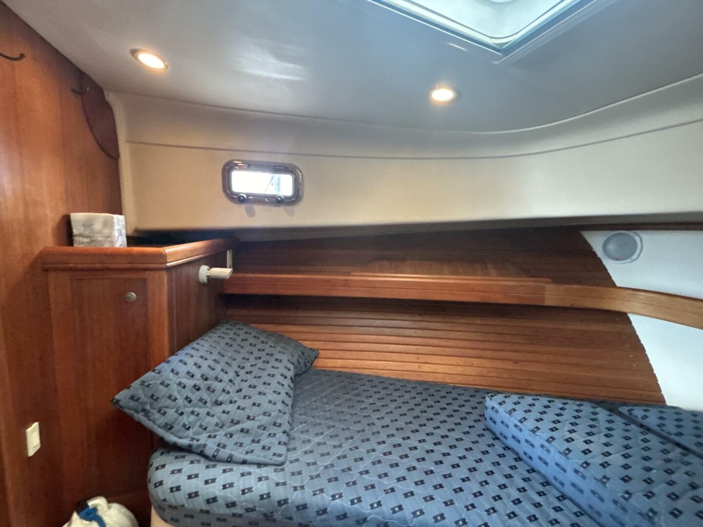 2005 Mainship Pilot 34 Rum Runner II — photo 25