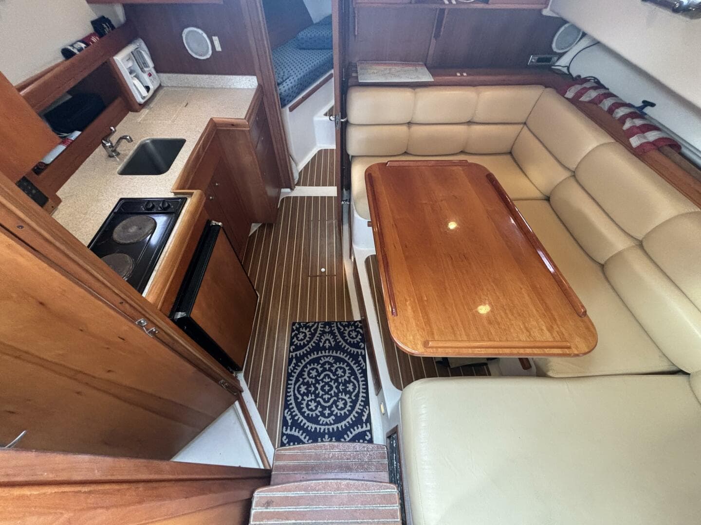 2005 Mainship Pilot 34 Rum Runner II — photo 15