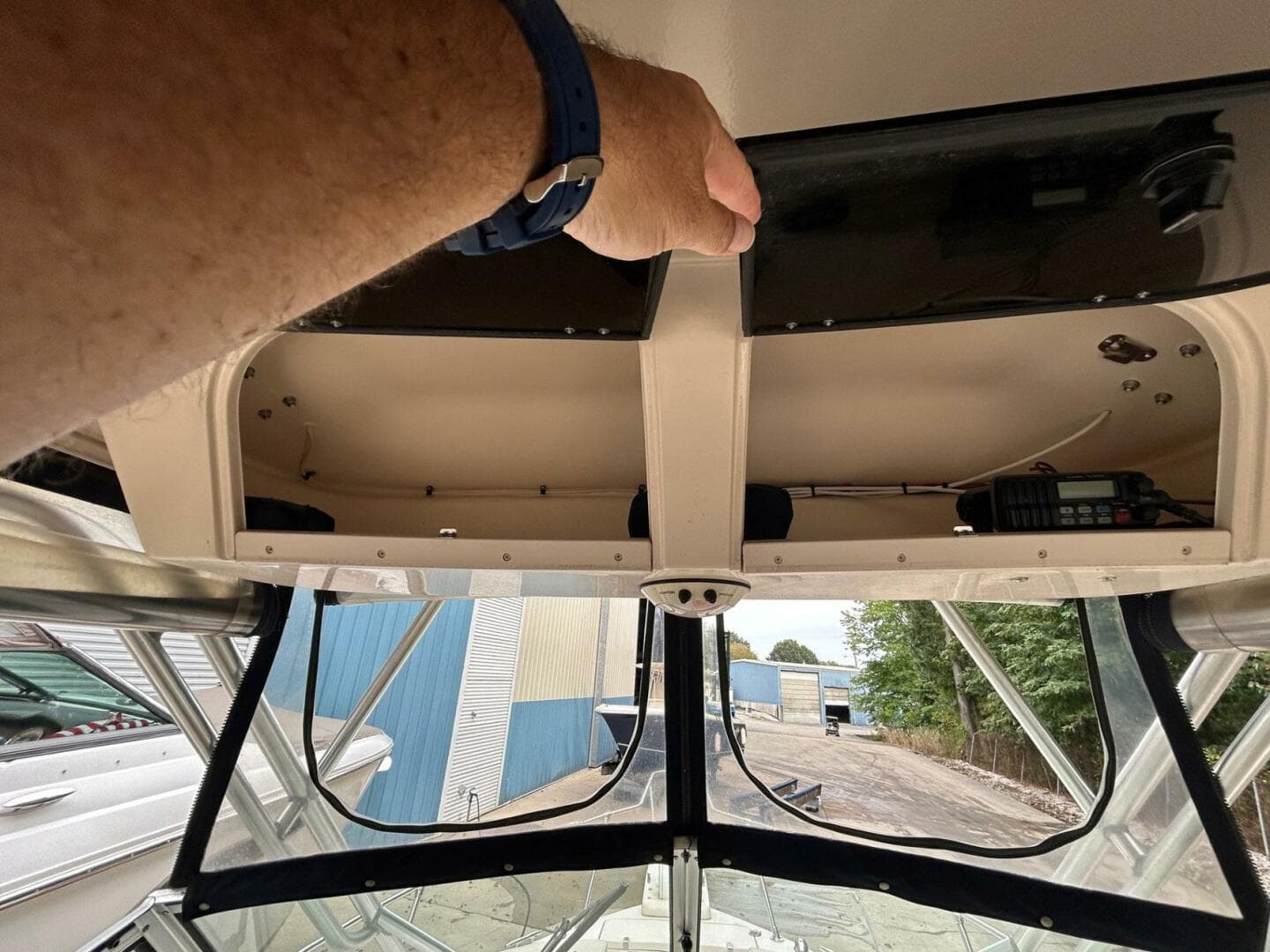 2004 Grady-White Gulfstream 232 — photo 20