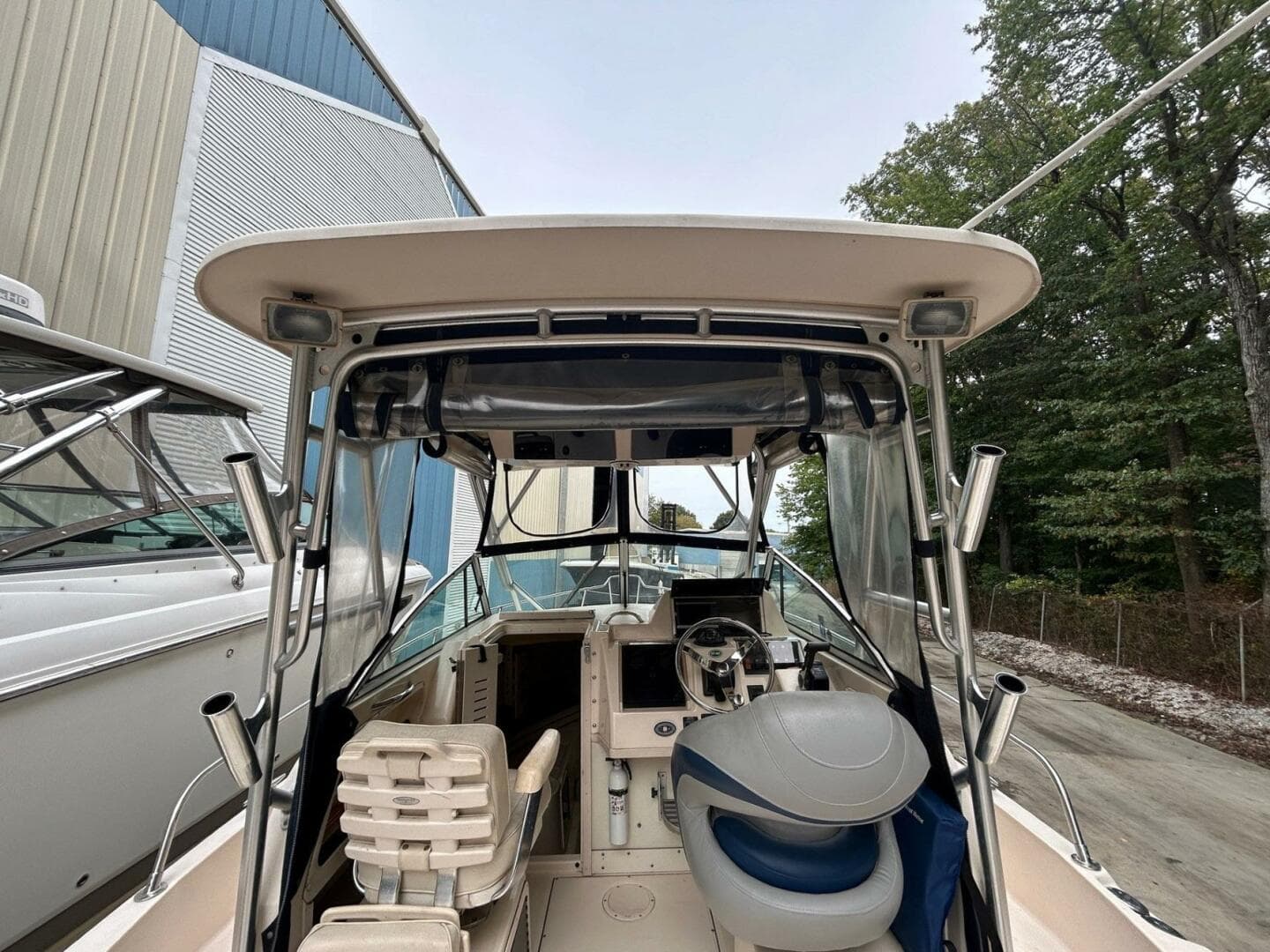 2004 Grady-White Gulfstream 232 — photo 16
