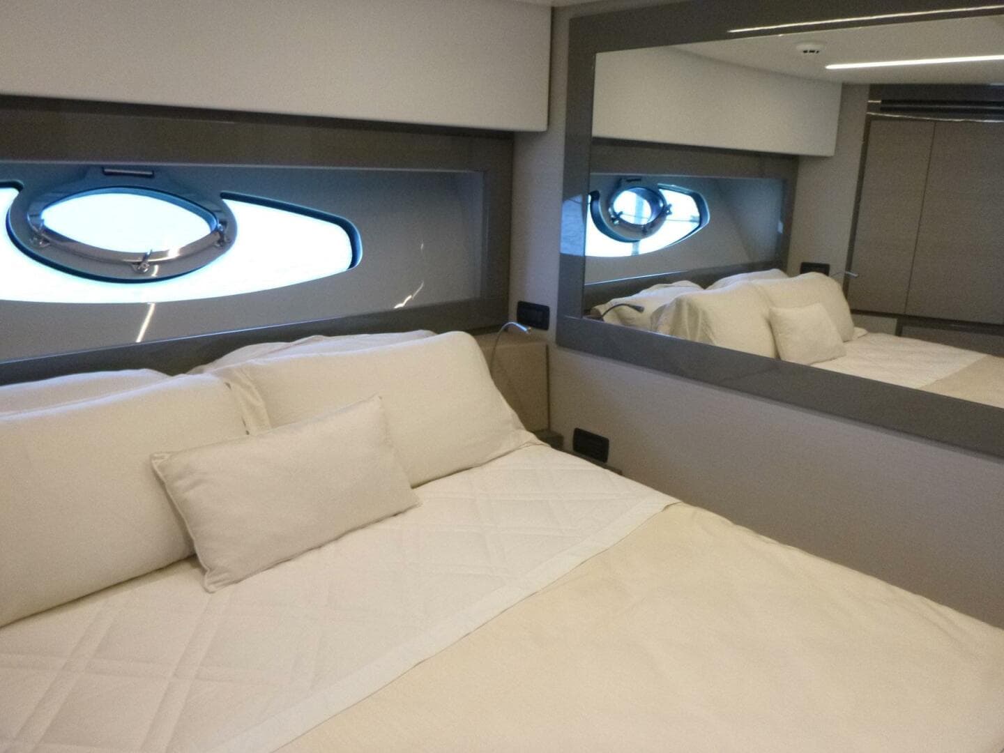 2020 Pershing 62 — photo 10