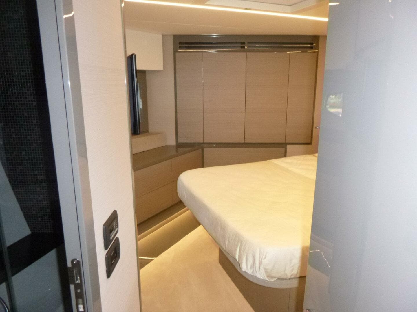 2020 Pershing 62 — photo 8