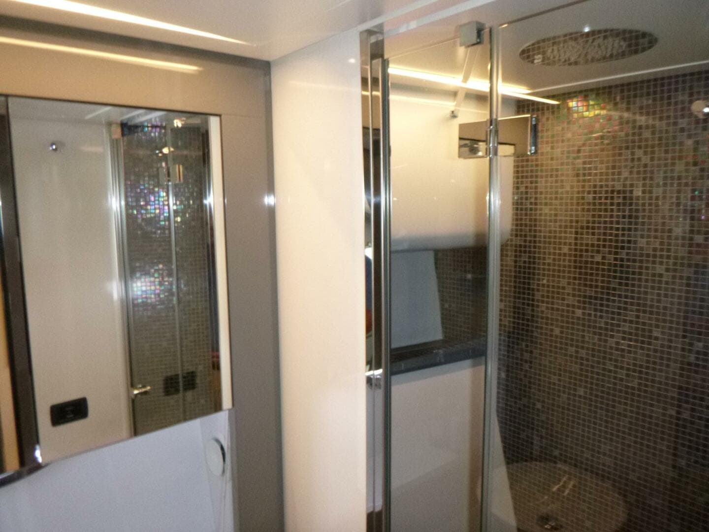 2020 Pershing 62 — photo 12