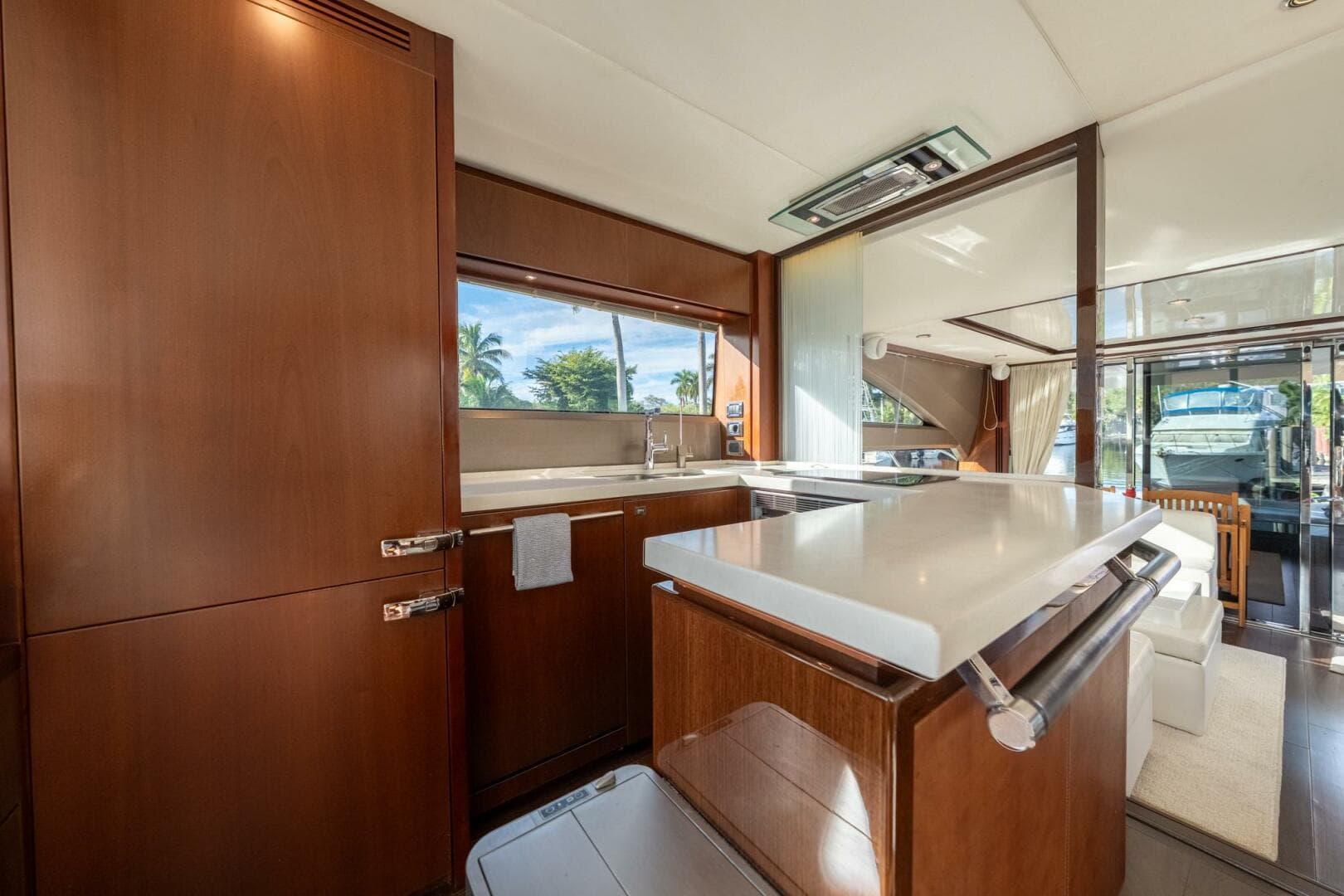 2012 Princess 64 Flybridge — photo 31