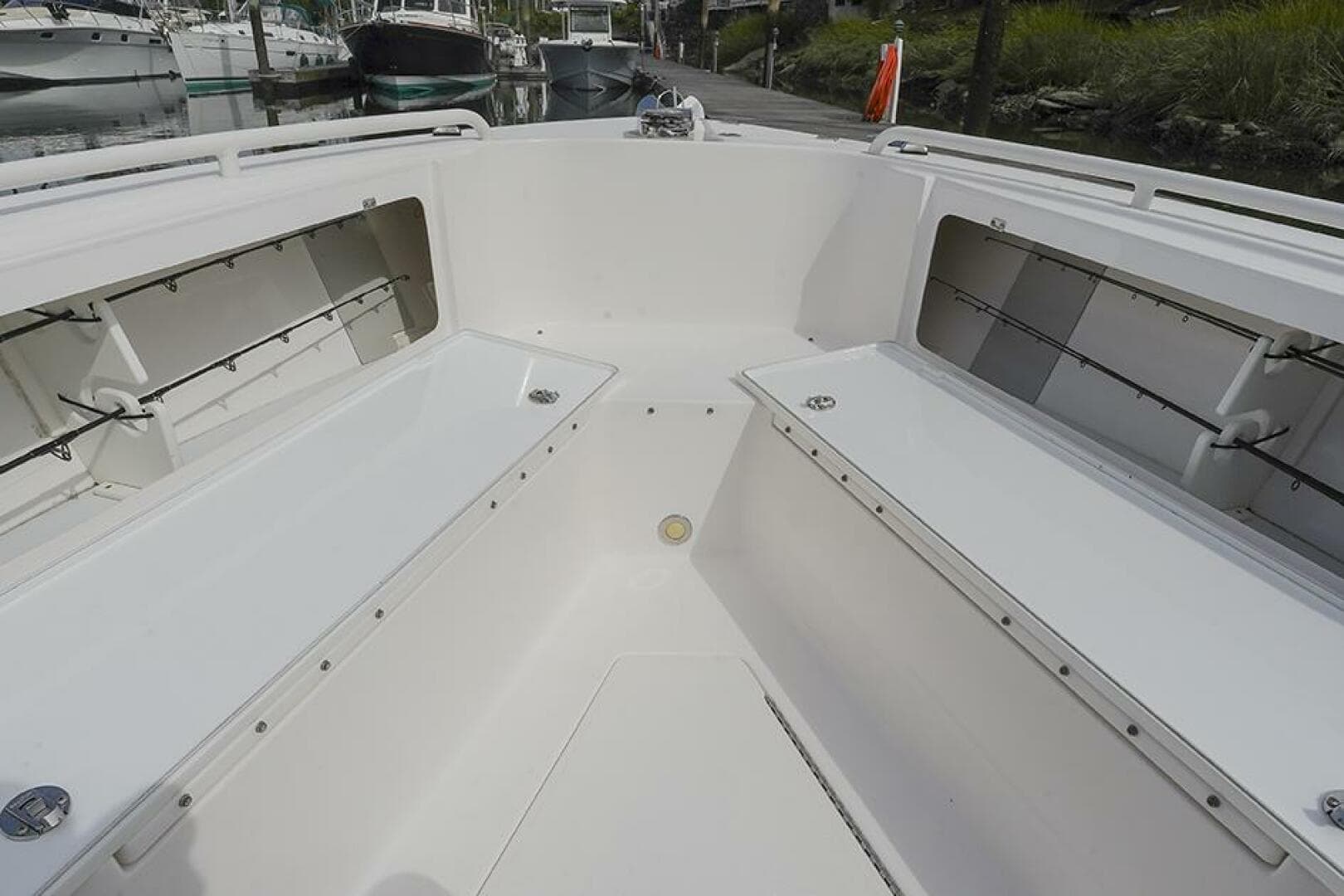 2015 Everglades 295 Center Console — photo 28
