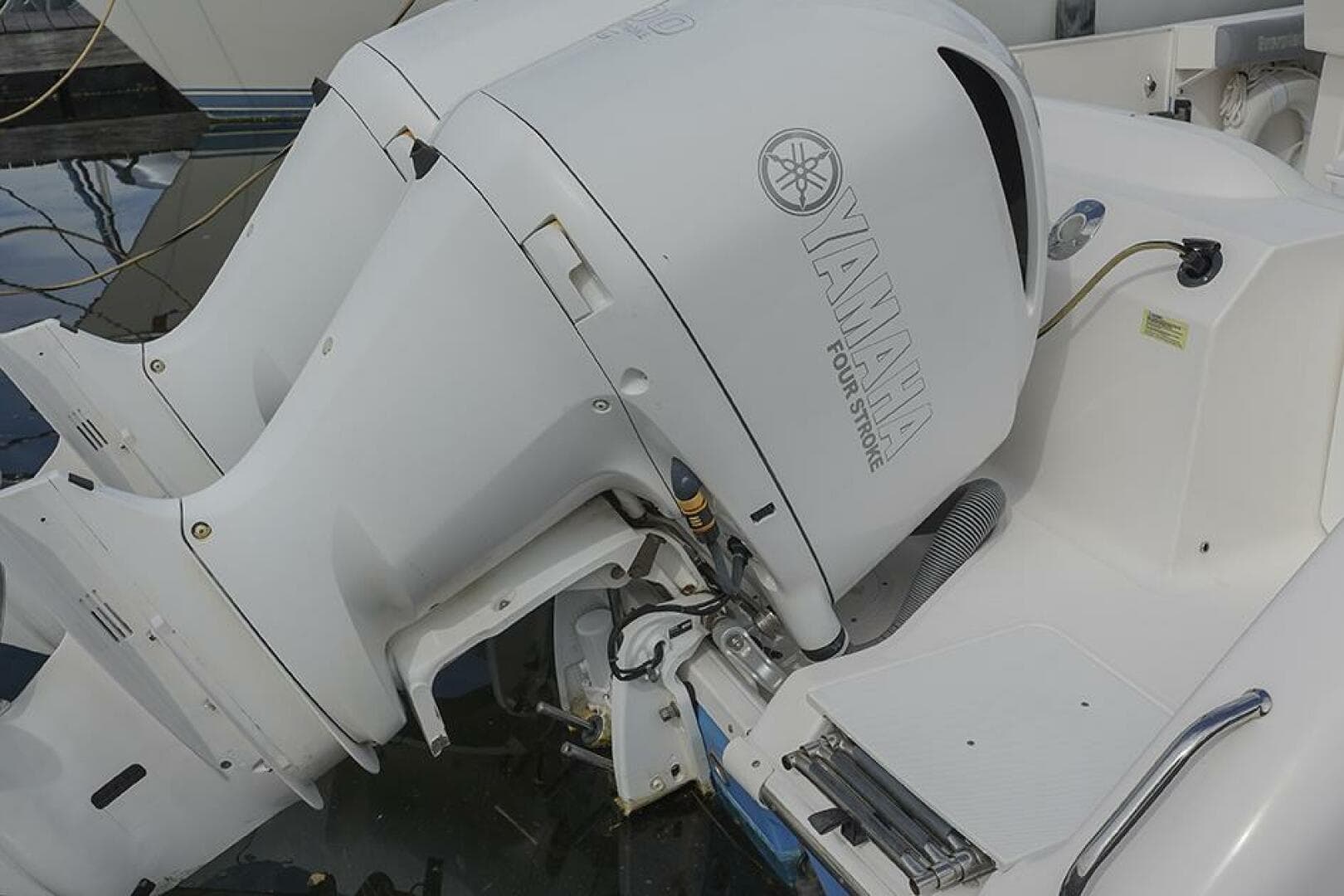 2015 Everglades 295 Center Console — photo 6