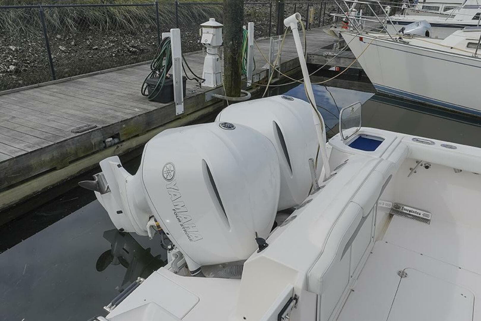 2015 Everglades 295 Center Console — photo 7