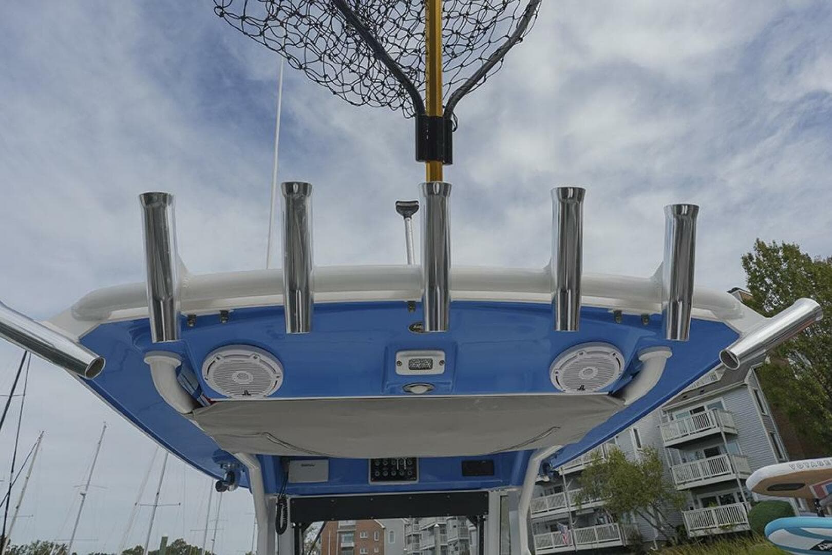 2015 Everglades 295 Center Console — photo 11