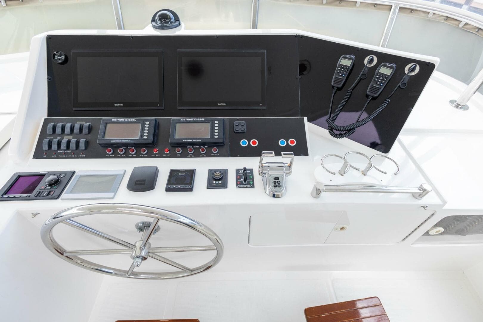 2005 Ocean Alexander Raised Pilothouse Flybridge Sedan — photo 26