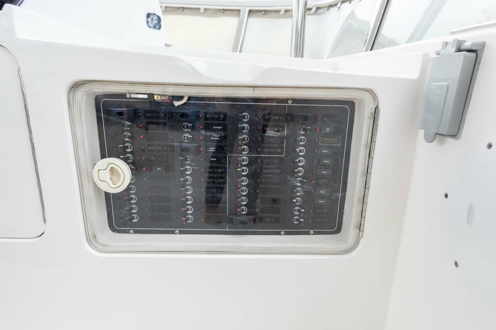 2005 Ocean Alexander Raised Pilothouse Flybridge Sedan — photo 27