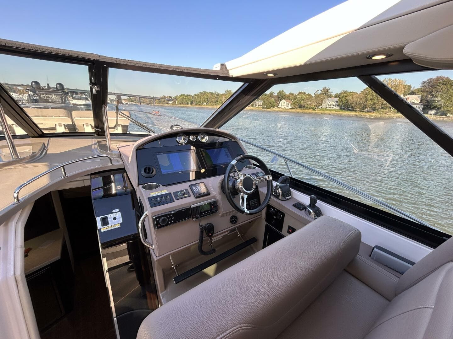 2018 Regal 42 Sport Coupe — photo 10