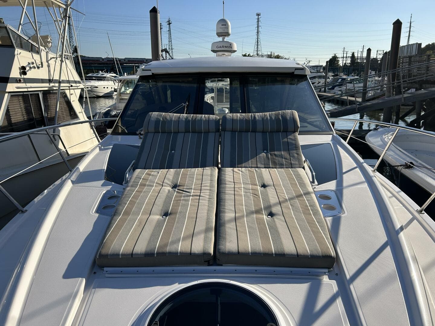 2018 Regal 42 Sport Coupe — photo 26