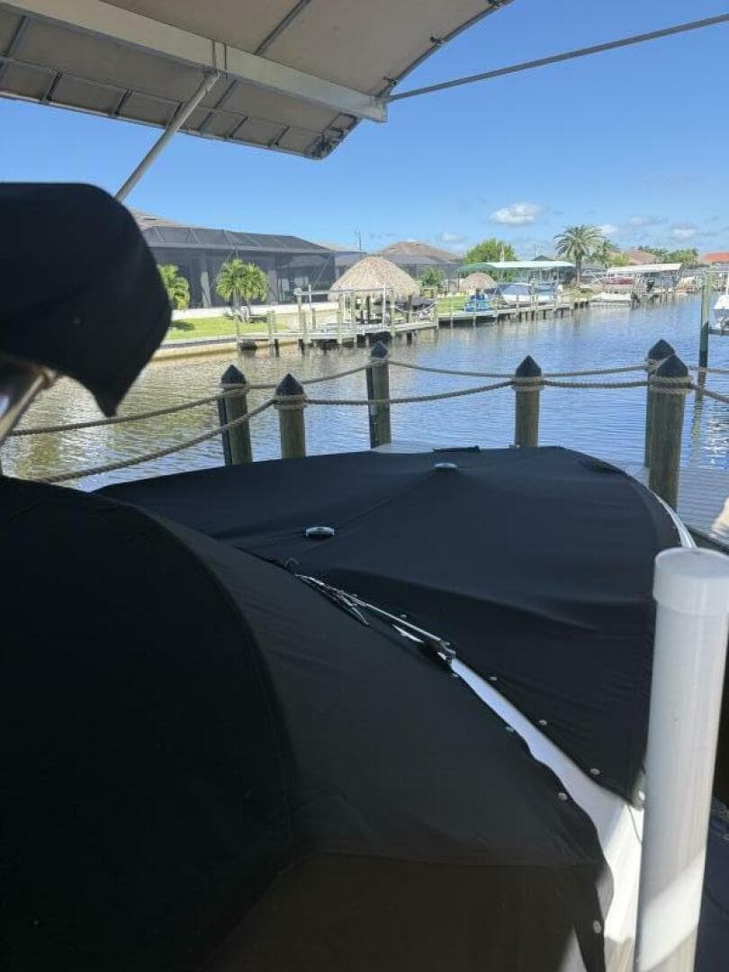 2010 Cobalt 296 — photo 34