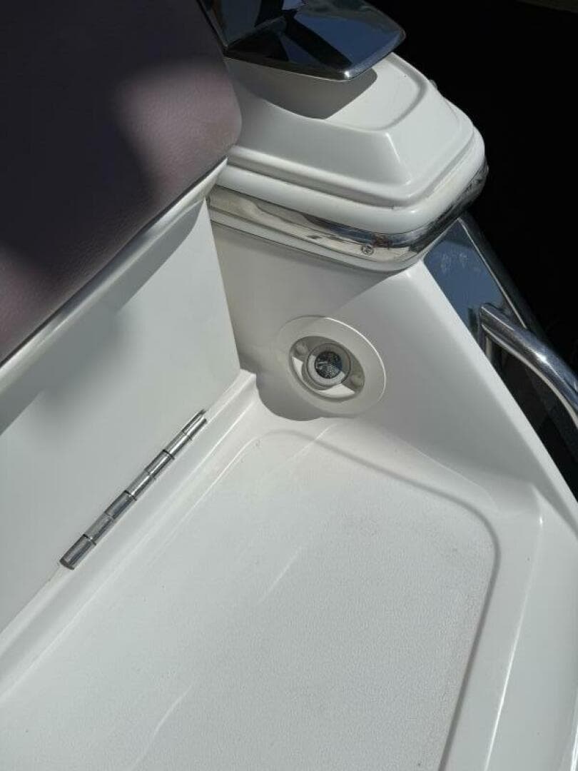 2010 Cobalt 296 — photo 29