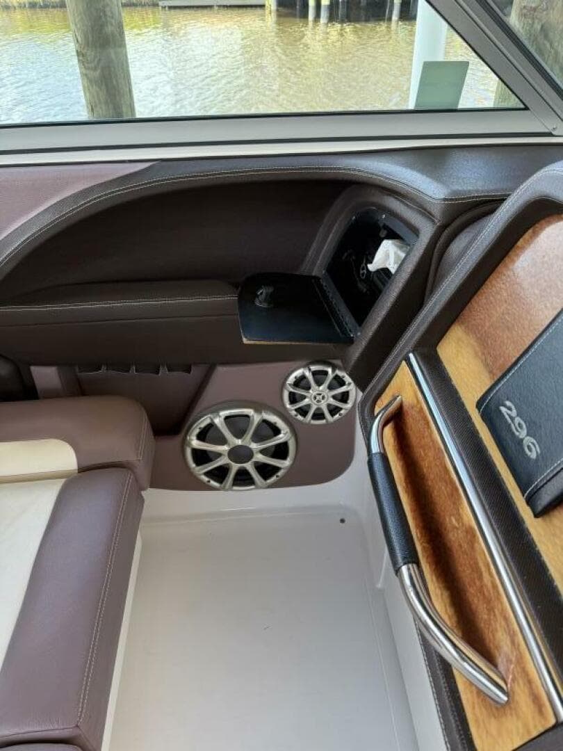 2010 Cobalt 296 — photo 41